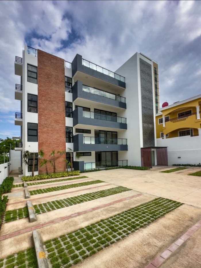 VENTA APARTAMENTOS EN LA URBANIZACION THOMEN - foto 1