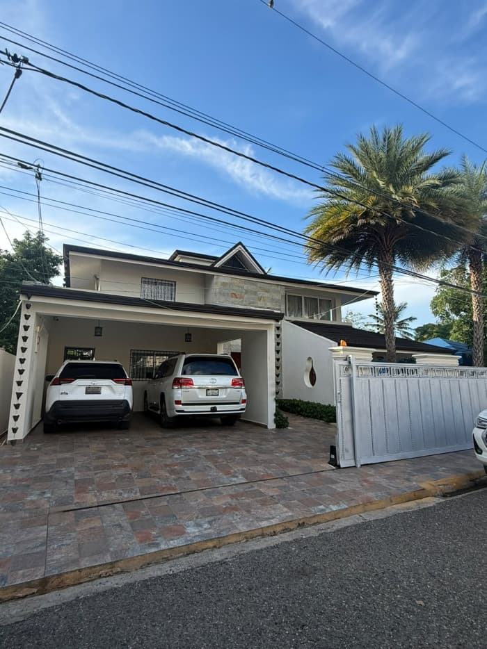 VENTA DE CASA FRENTE A LAS QUINTAS DE PONTEZUELA - foto 1