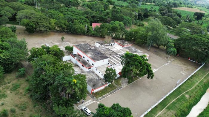 Venta o Alquiler  de local comercial en La Canela  - foto 1