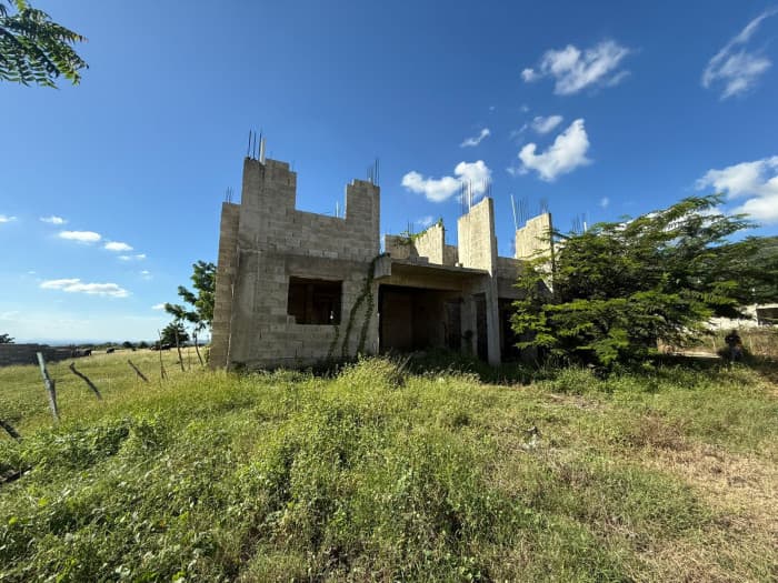 Venta de Terreno con edificación  en Los coco Jacagua  - foto 1