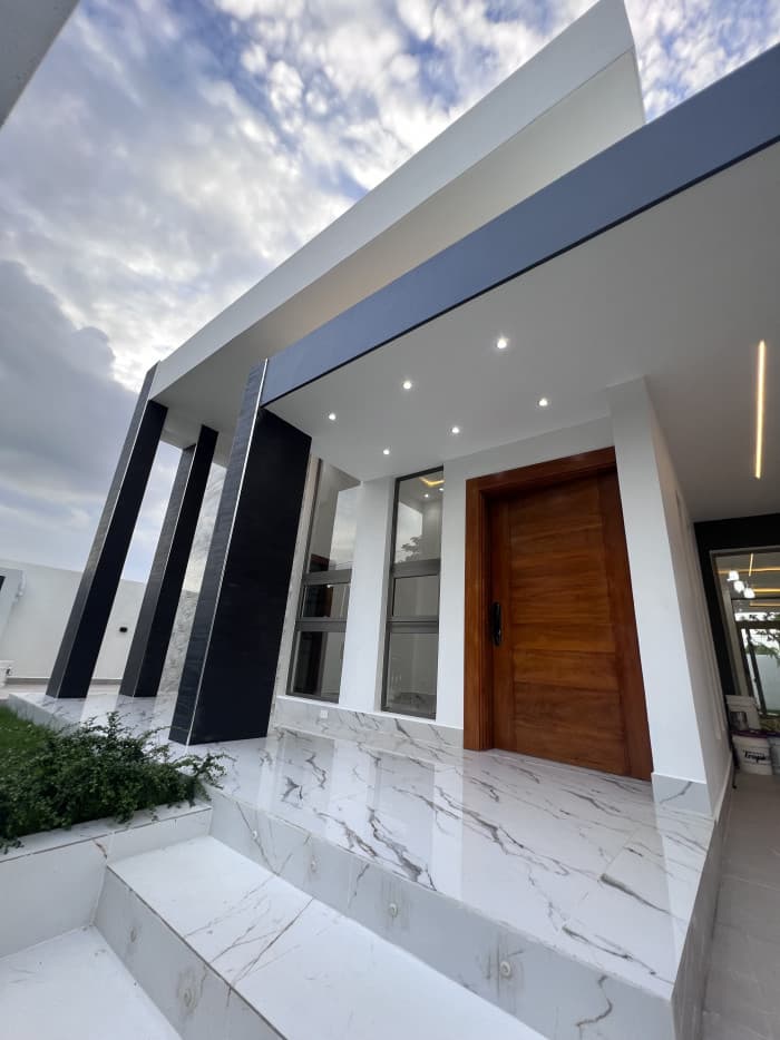 VENTA DE CASA EN PROYECTO CERRADO EN LLANOS DE GURABO  - foto 1