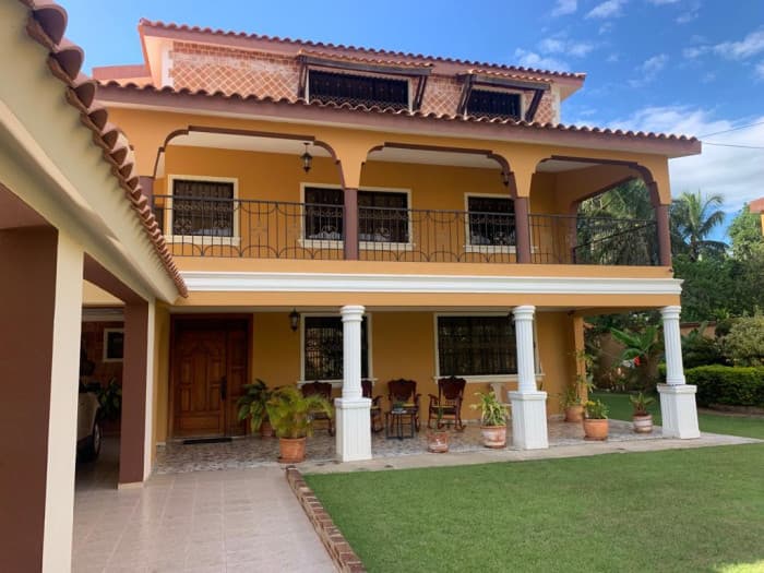 Casa en venta en Altos de Rafey, Santiago. - foto 1