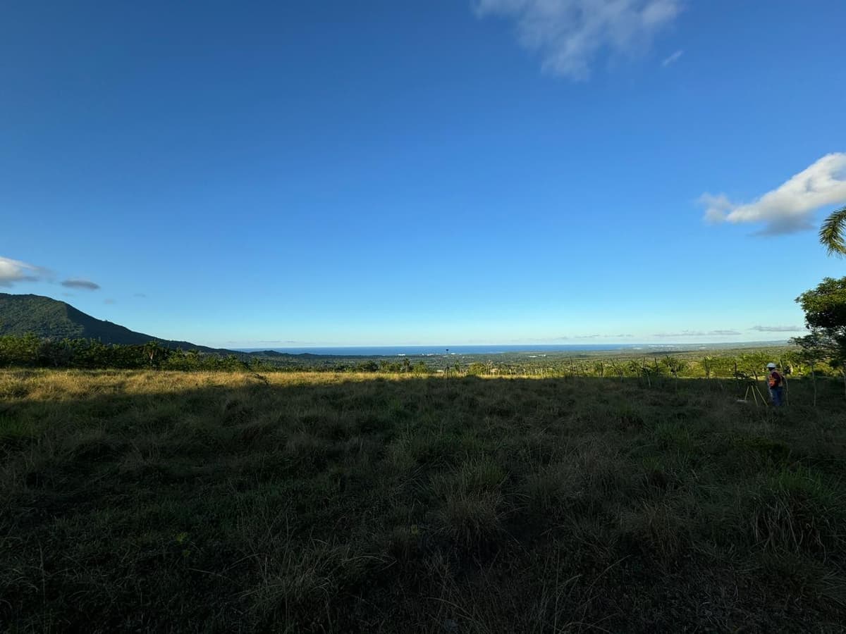 EN VENTA SOLAR CON EXCELENTE VISTA EN PUERTO PLATA  - foto 1