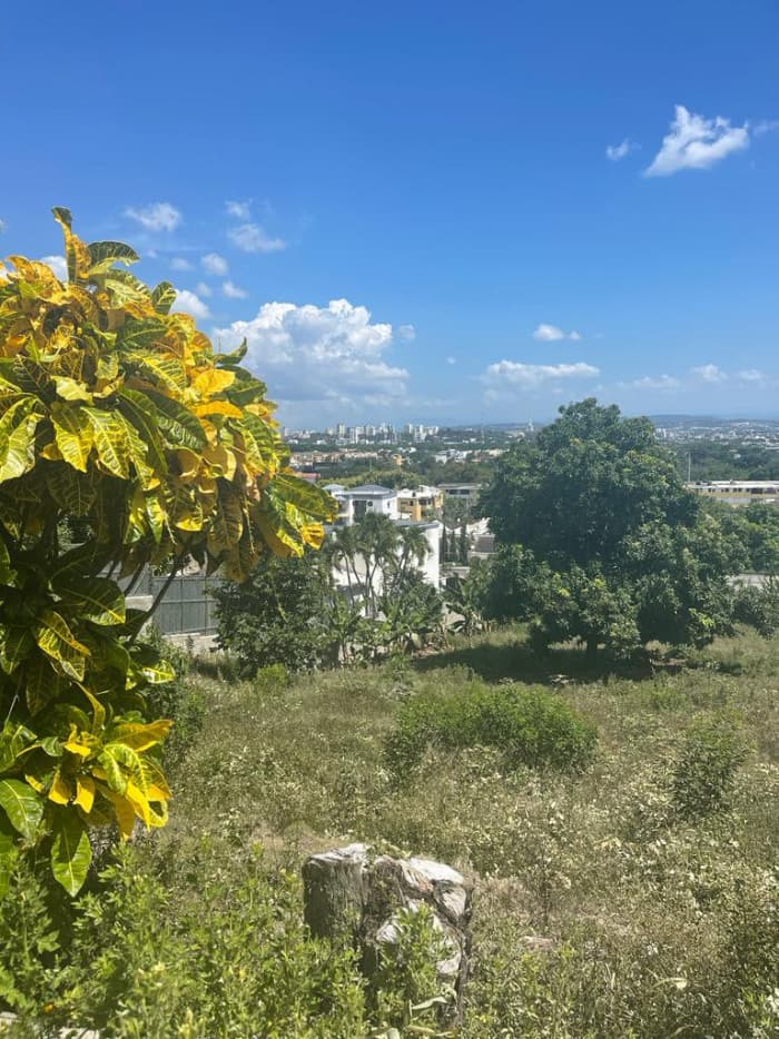Terreno residencial en venta en Cerro Alto, Santiago - foto 1
