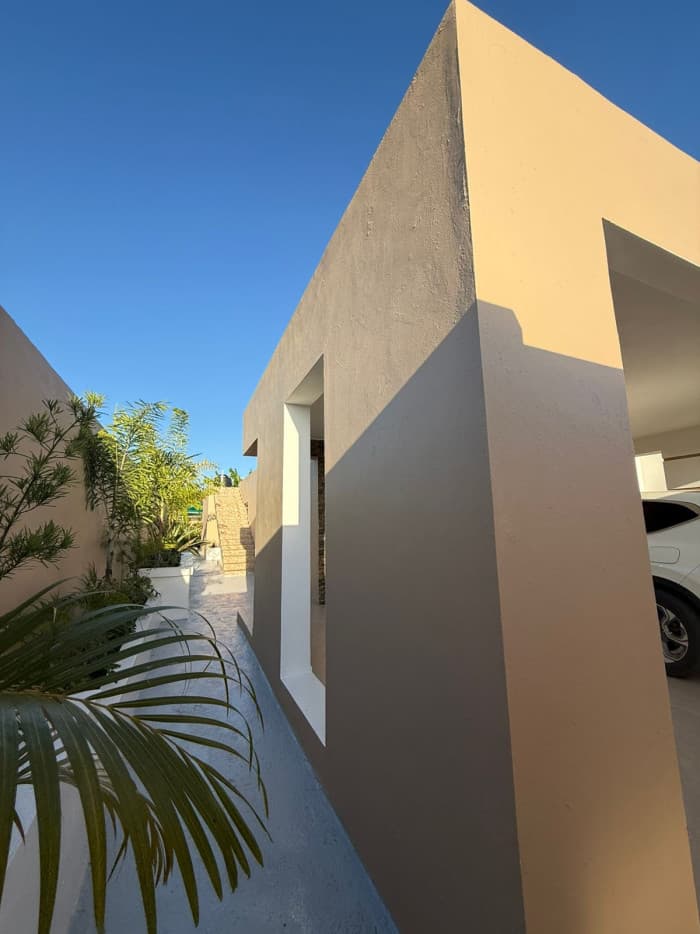 VENTA DE CASA CON PATIO Y PICUZZI EN SANTIAGO - foto 4