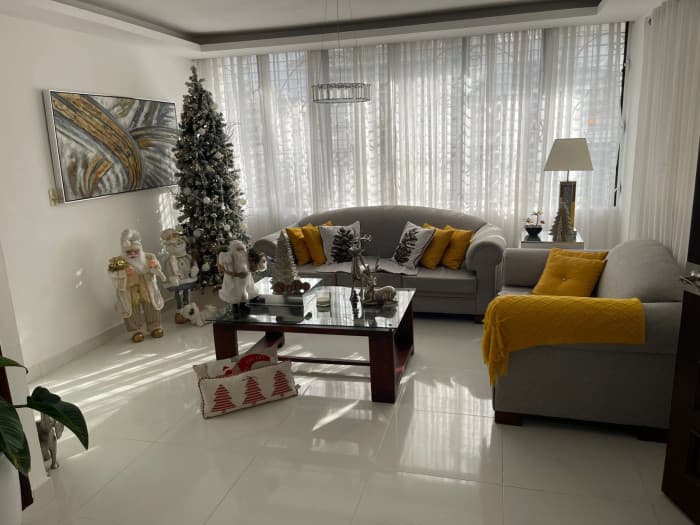 VENTA DE CASA CON PATIO EN LLANOS DE GURABO  - foto 5