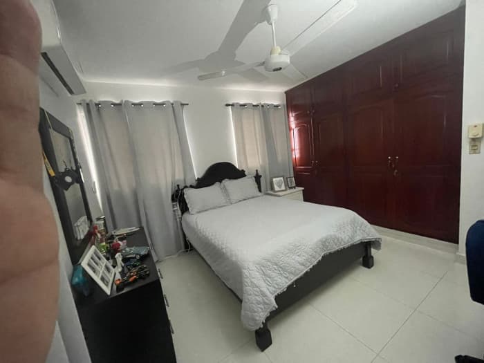 VENTA DE CASA CON PATIO EN LLANOS DE GURABO  - foto 13