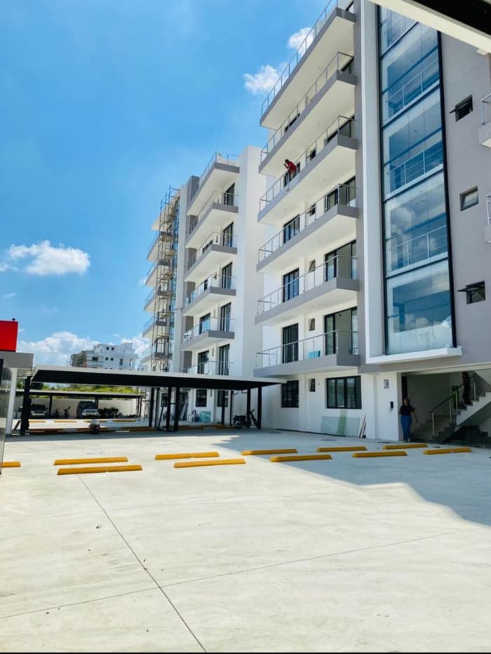 EN VENTA APARTAMENTOS EN LA URBANIZACION THOMEN - foto 3