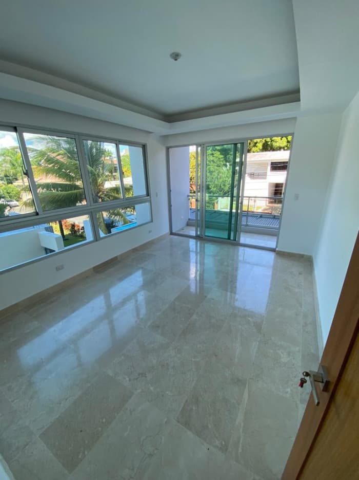 VENTA O RENTA AMPLIO  APARTAMENTO   LA ESMERALDA  - foto 3