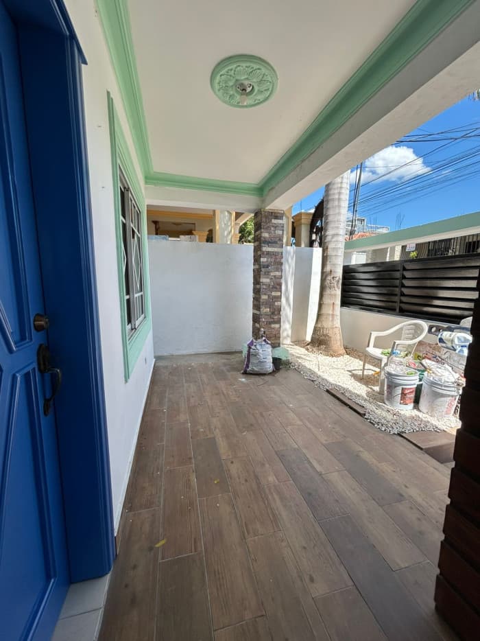 VENTA DE CASA DE TRES NIVELES EN LOS PRADOS - foto 3