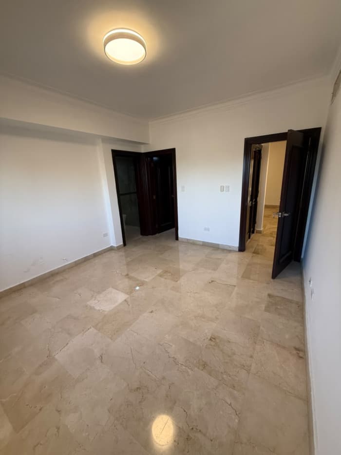 VENTA DE PRIMER NIVEL TORRE LA RINCONADA ,LA ESMERALDA  - foto 10