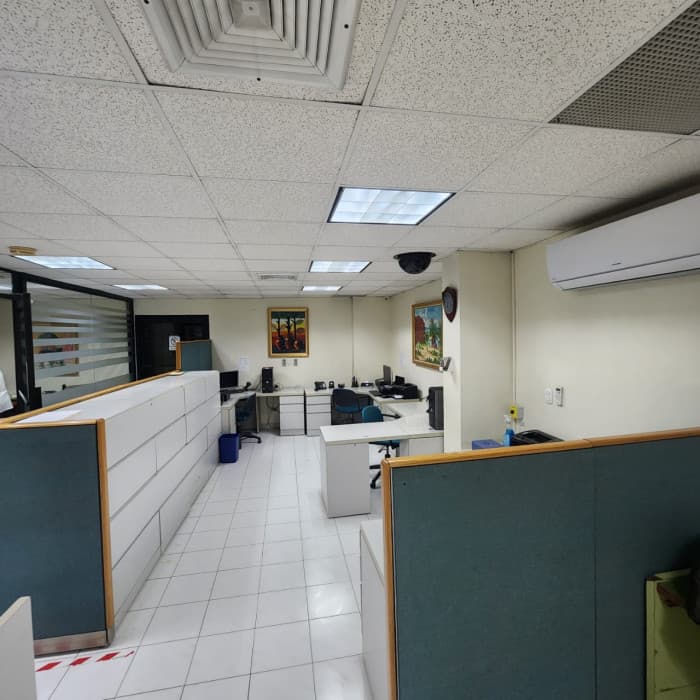 VENTA DE EDIFICIO COMERCIAL SANTIAGO DE LOS CABALLEROS  - foto 2