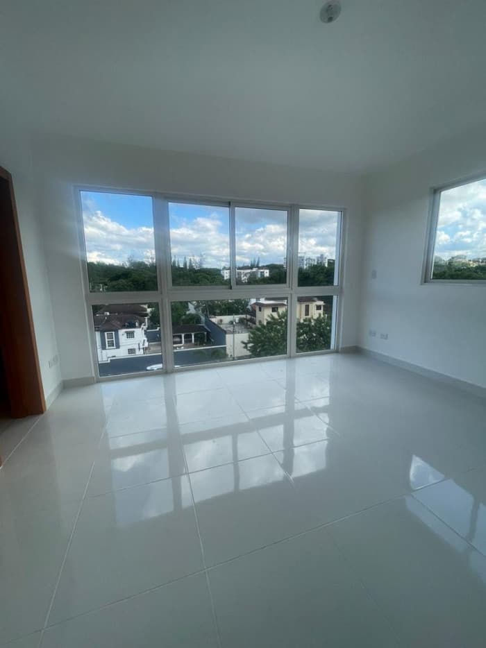 VENTA APARTAMENTO EN URBANIZACION THOMEN HISPANOAMERICA - foto 2