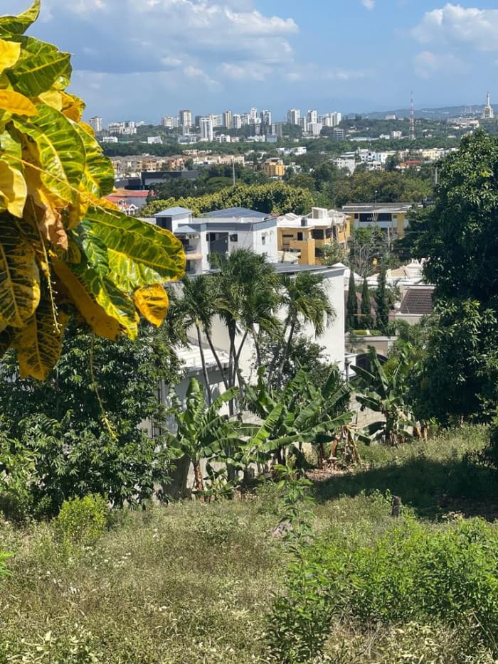 Terreno residencial en venta en Cerro Alto, Santiago - foto 3
