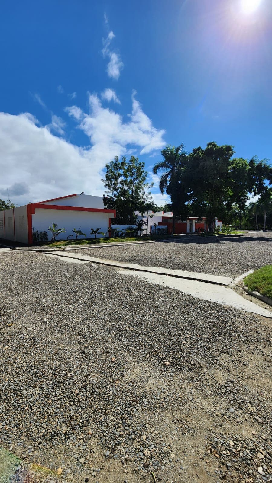 Venta o Alquiler  de local comercial en La Canela  - foto 3