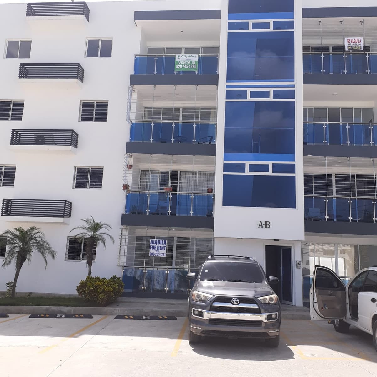 En Venta Apartamento con azotea privada en Cerro Alto  - foto 3