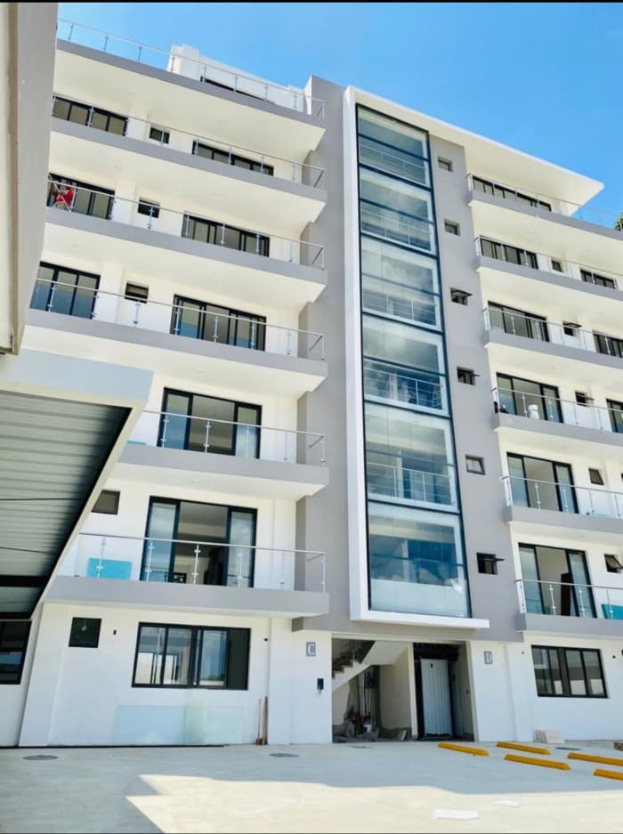 EN VENTA APARTAMENTOS EN LA URBANIZACION THOMEN - foto 2