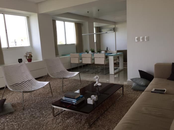 Apartamento semi-amueblado en alquiler en La Esmeralda! - foto 2