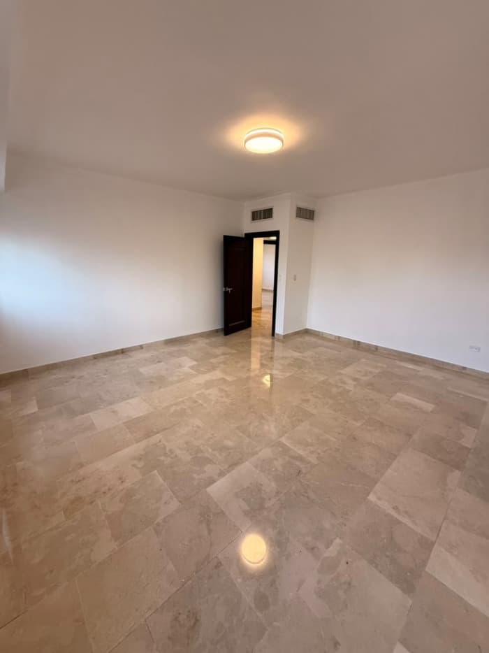 VENTA DE PRIMER NIVEL TORRE LA RINCONADA ,LA ESMERALDA  - foto 11