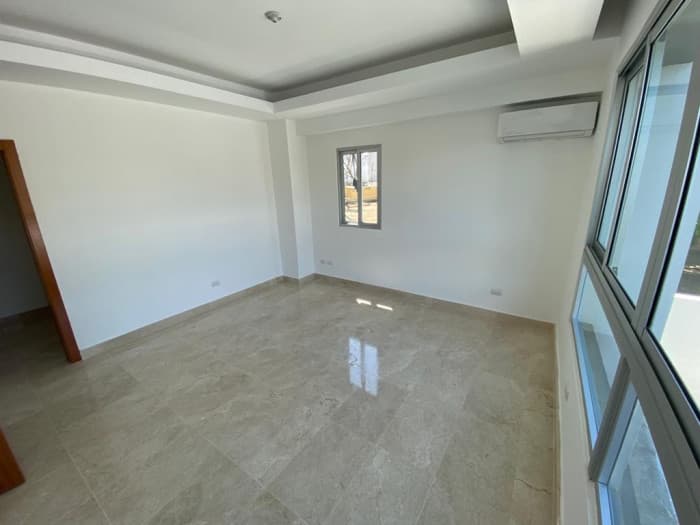 VENTA O RENTA AMPLIO  APARTAMENTO   LA ESMERALDA  - foto 4
