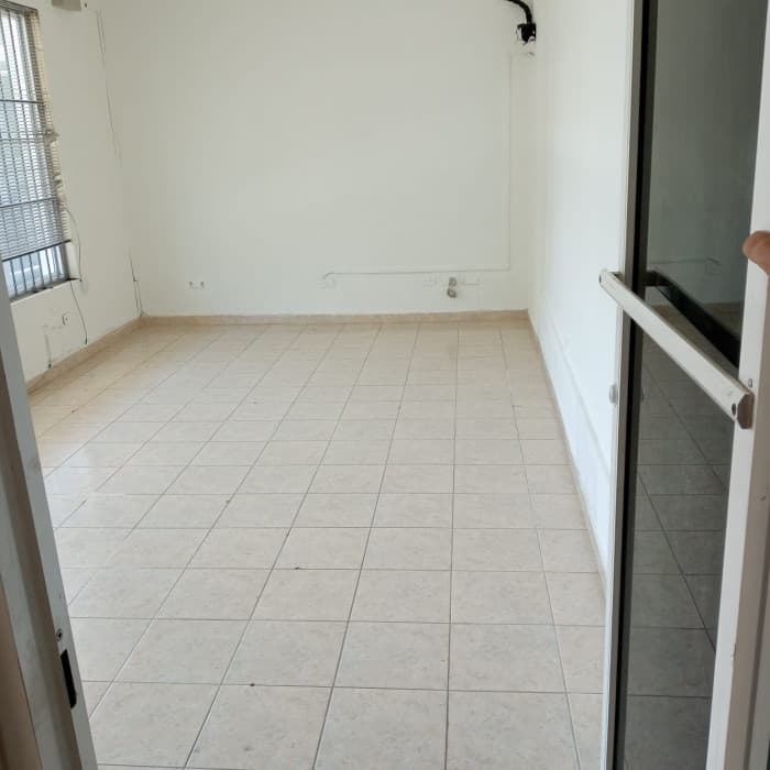 LOCAL COMERCIAL EN RENTA PLAZA AVENIDA FRANCIA SANTIAGO - foto 4