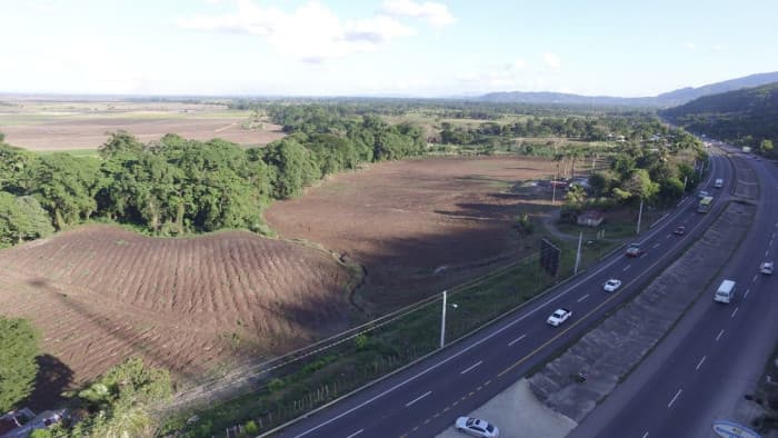 EN VENTA TERRENO  EN AUTOPISTA DUARTE ,  LA VEGA  - foto 4