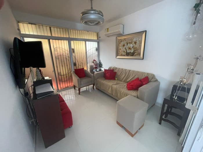 VENTA DE CASA CON PATIO EN LLANOS DE GURABO  - foto 14