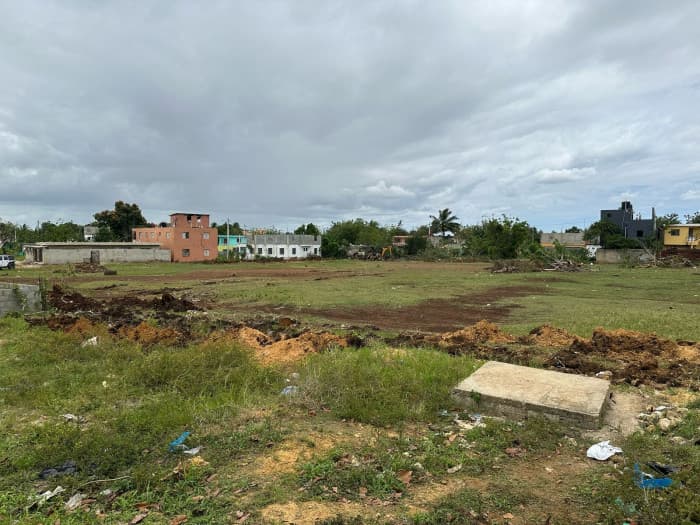 EN VENTA SOLARES EN VILLA MELLA  PROYECTO CERRADO - foto 3