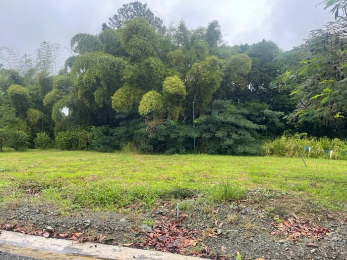 Vendo terreno en residencial cerrado en Jarabacoa. - foto 2
