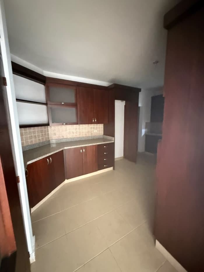 VENTA/ RENTA  DE APARTAMENTO TORRE ALMIRANTE. - foto 9