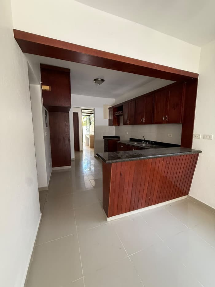VENTA DE CASA FRENTE AL ASILO MAO VALVERDE  - foto 6