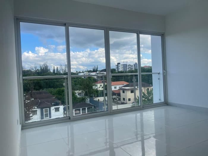 VENTA APARTAMENTO EN URBANIZACION THOMEN HISPANOAMERICA - foto 4