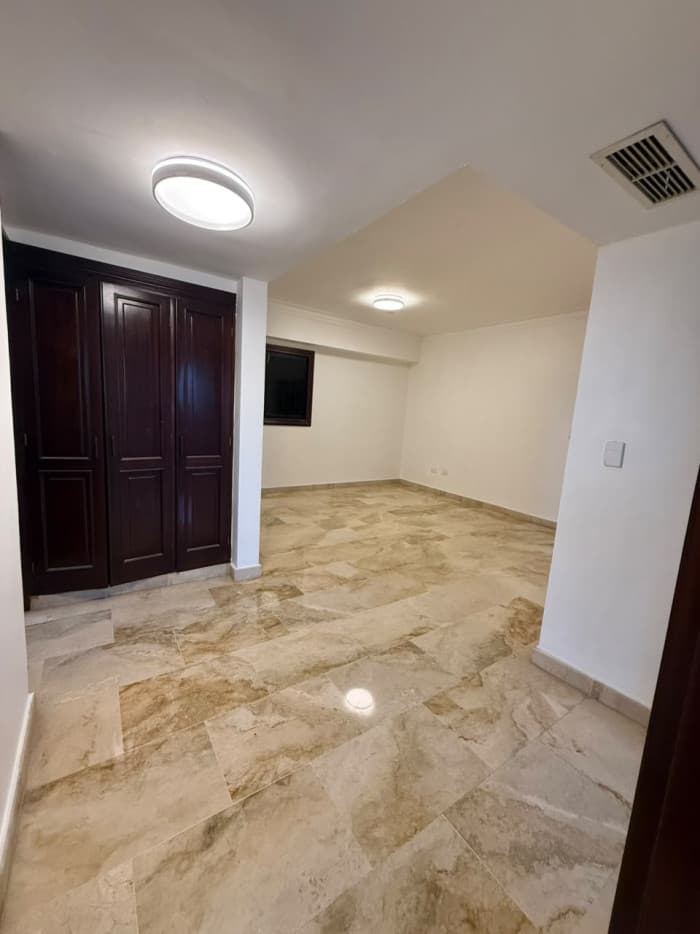 VENTA DE PRIMER NIVEL TORRE LA RINCONADA ,LA ESMERALDA  - foto 7
