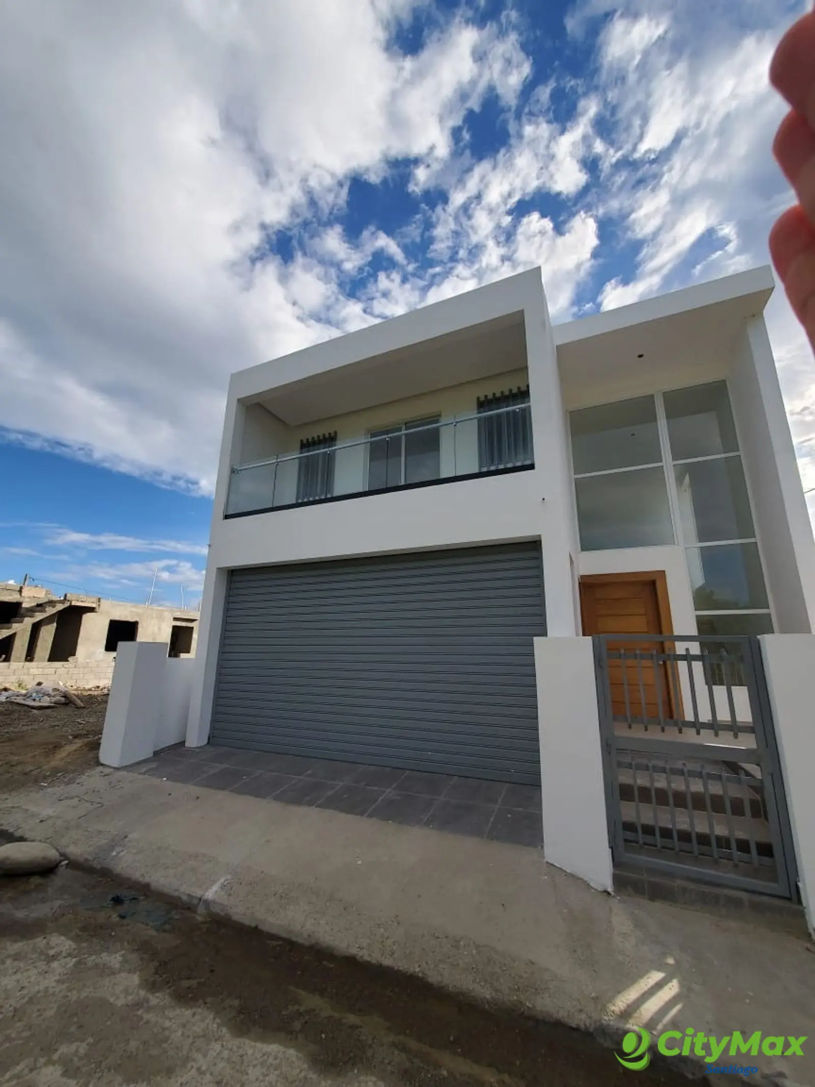 Casa en venta en Corona Plaza, Santiago de los Caballeros - foto 1