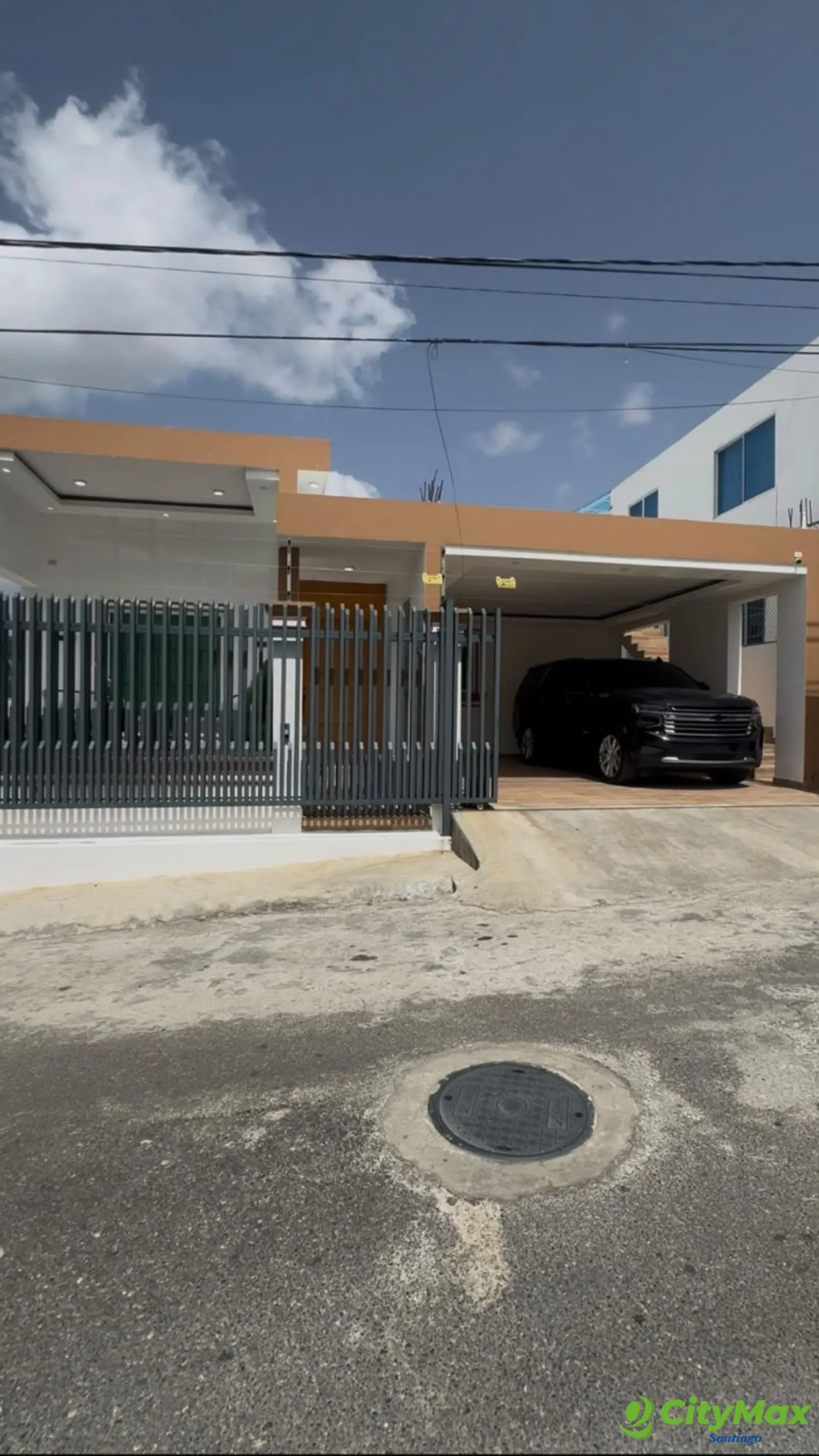 VENTA DE CASA EN SANTIAGO, LOS PRADOS - foto 1