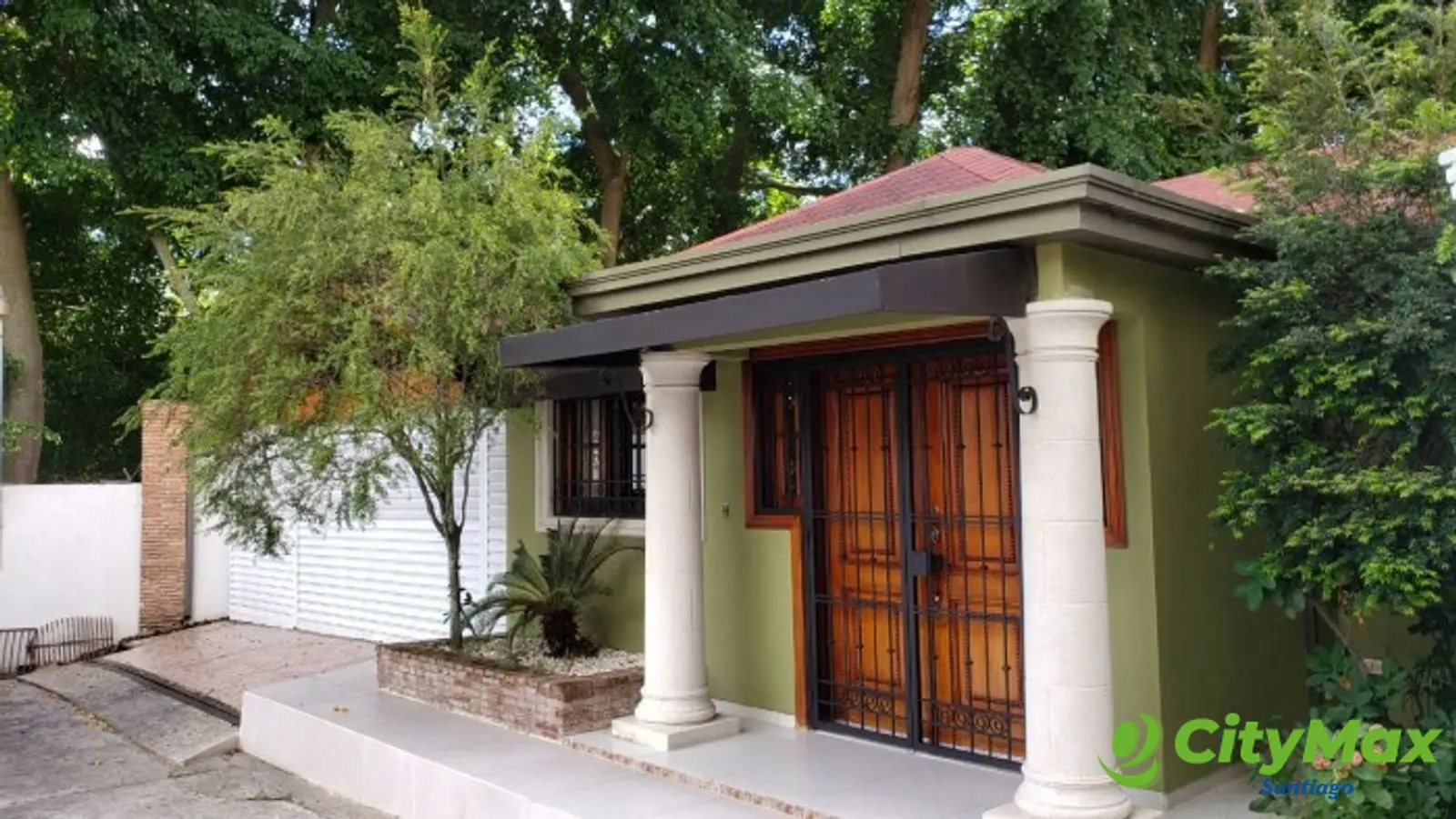 CASA RESIDENCIAL EN VENTA EN LA MORALEJA SANTIAGO - foto 1