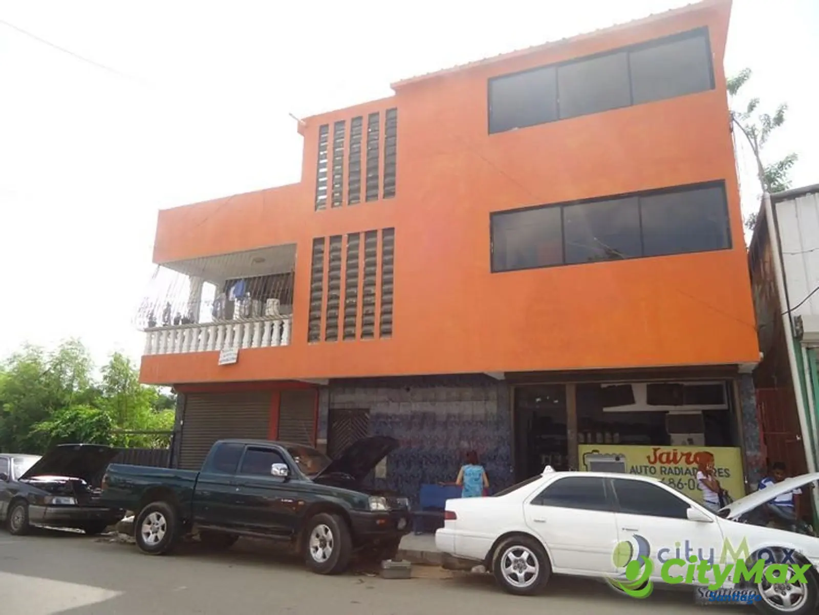 EDIFICIO EN REPARTO PERELLO SANTIAGO EN VENTA - foto 2
