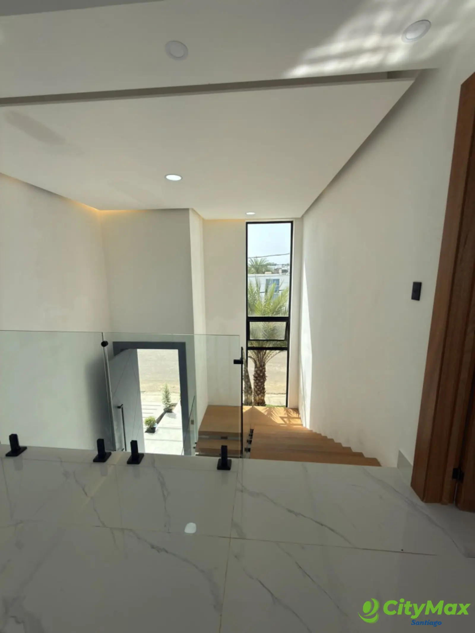 VENTA DE CASA CON  PATIO EN  LLANOS DE GURABO - foto 8