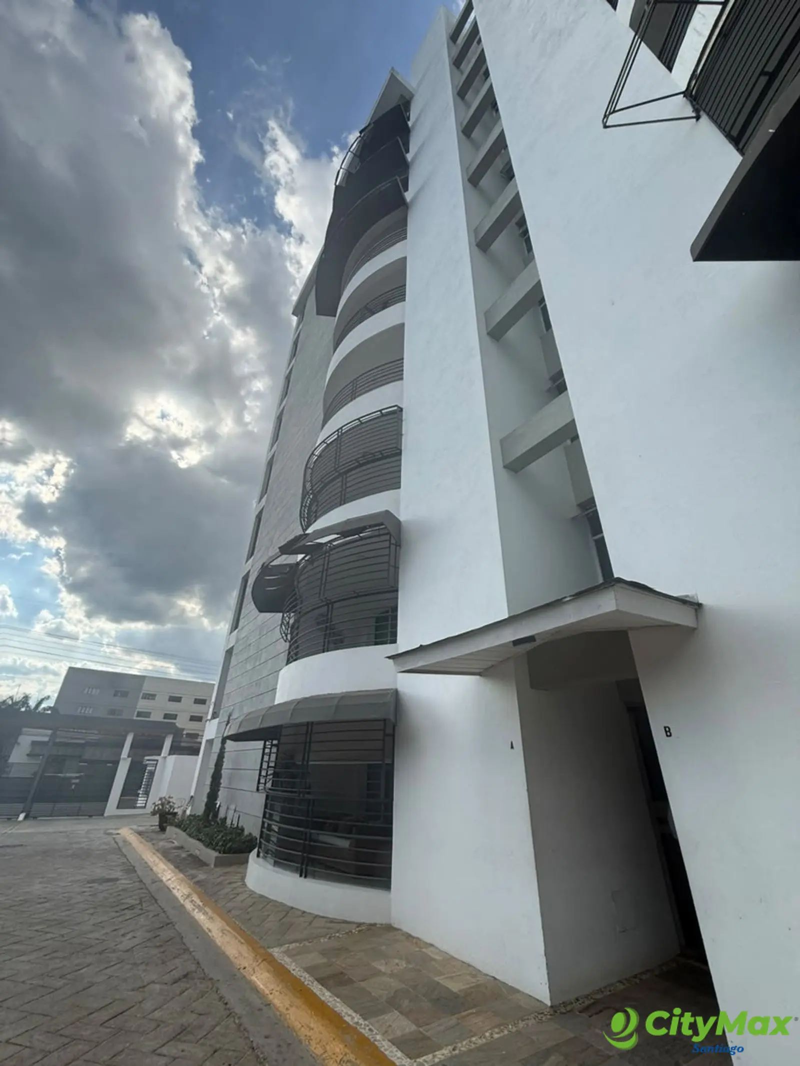 VENTA/ RENTA DE APARTAMENTO TORRE ALMIRANTE. - foto 2