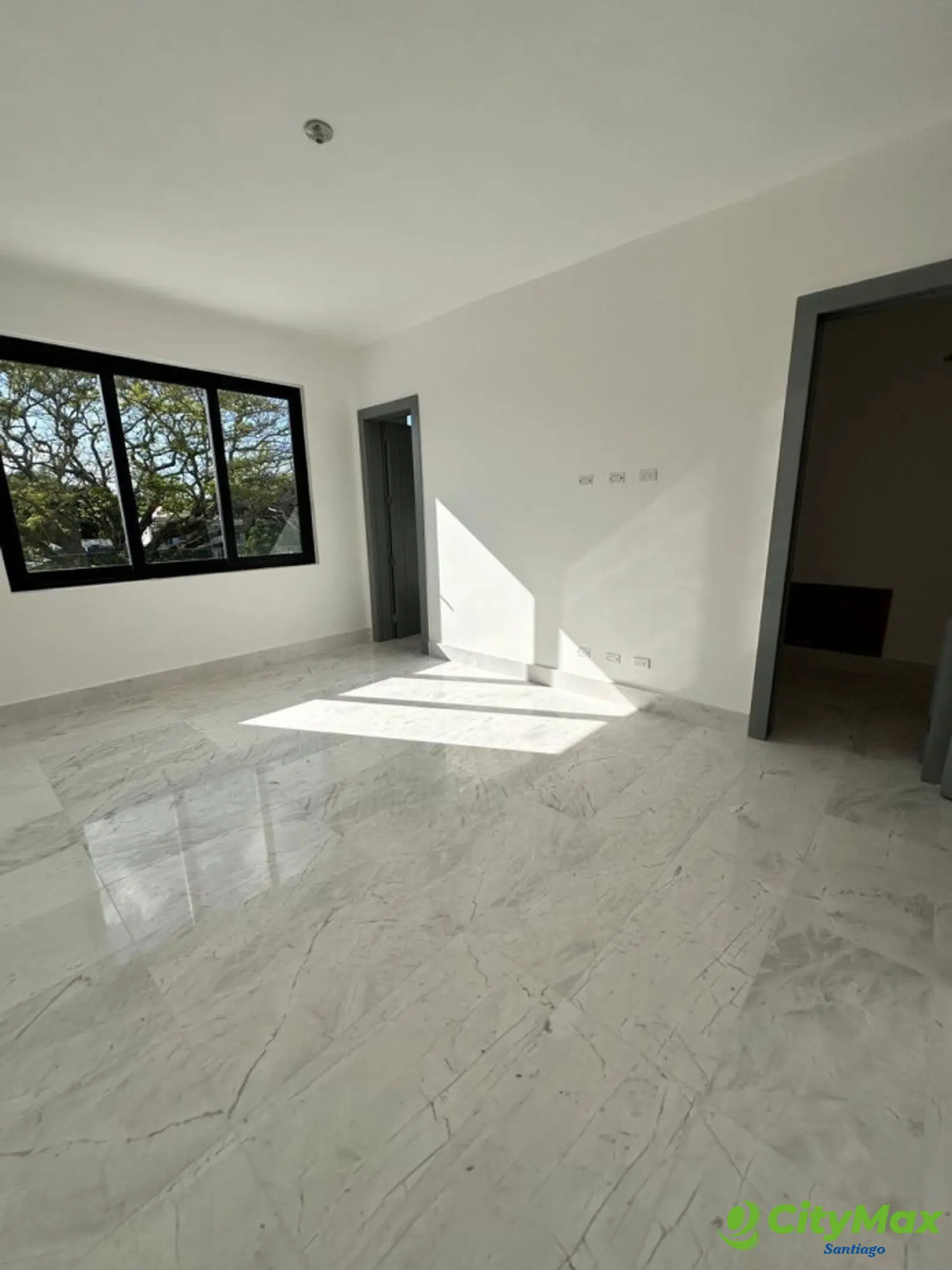 EN VENTA EXCLUSIVA CASA EN LAS CARMELITAS, SANTIAGO - foto 2