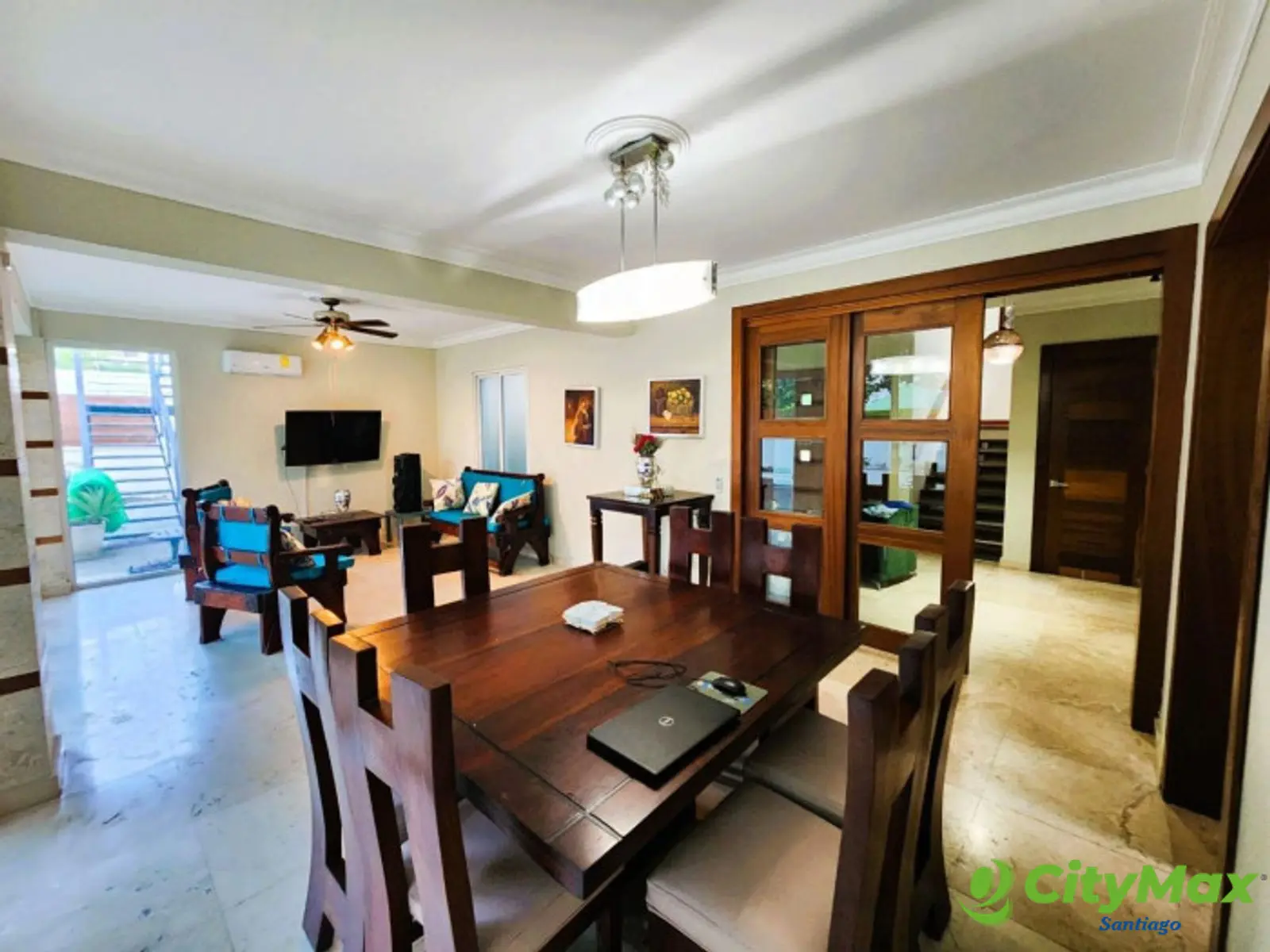 VENTA DE CASA CON AMPLIO PATIO EN LAS CARMELITAS  - foto 13