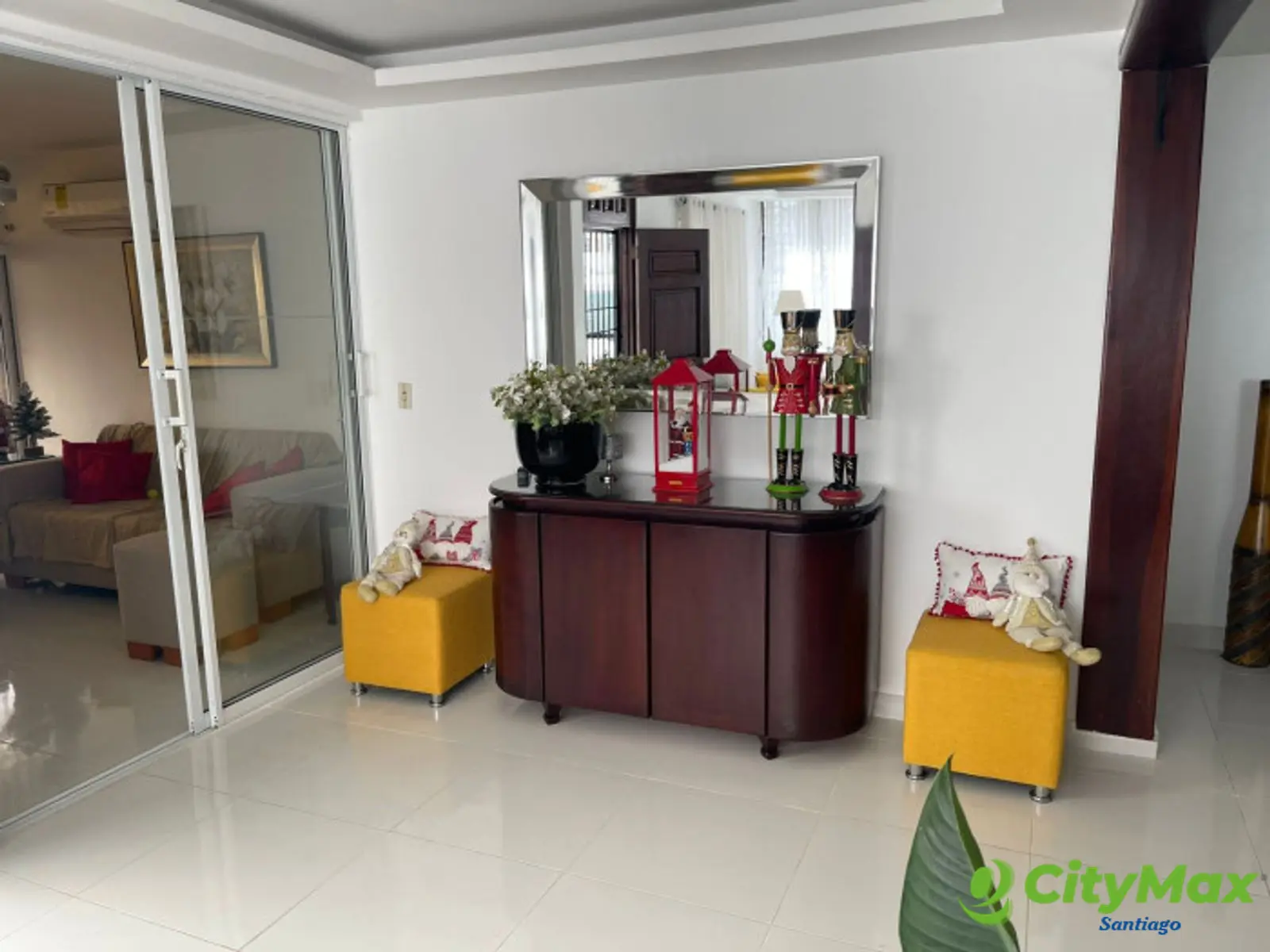 VENTA DE CASA CON PATIO EN LLANOS DE GURABO - foto 4