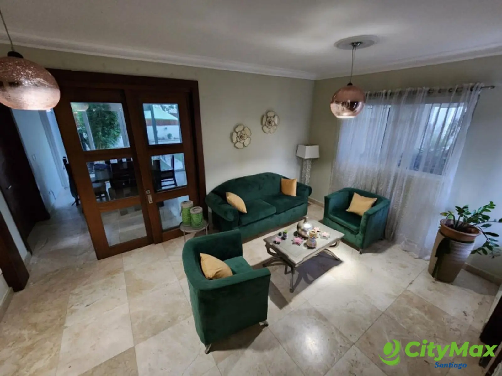 VENTA DE CASA CON AMPLIO PATIO EN LAS CARMELITAS  - foto 11
