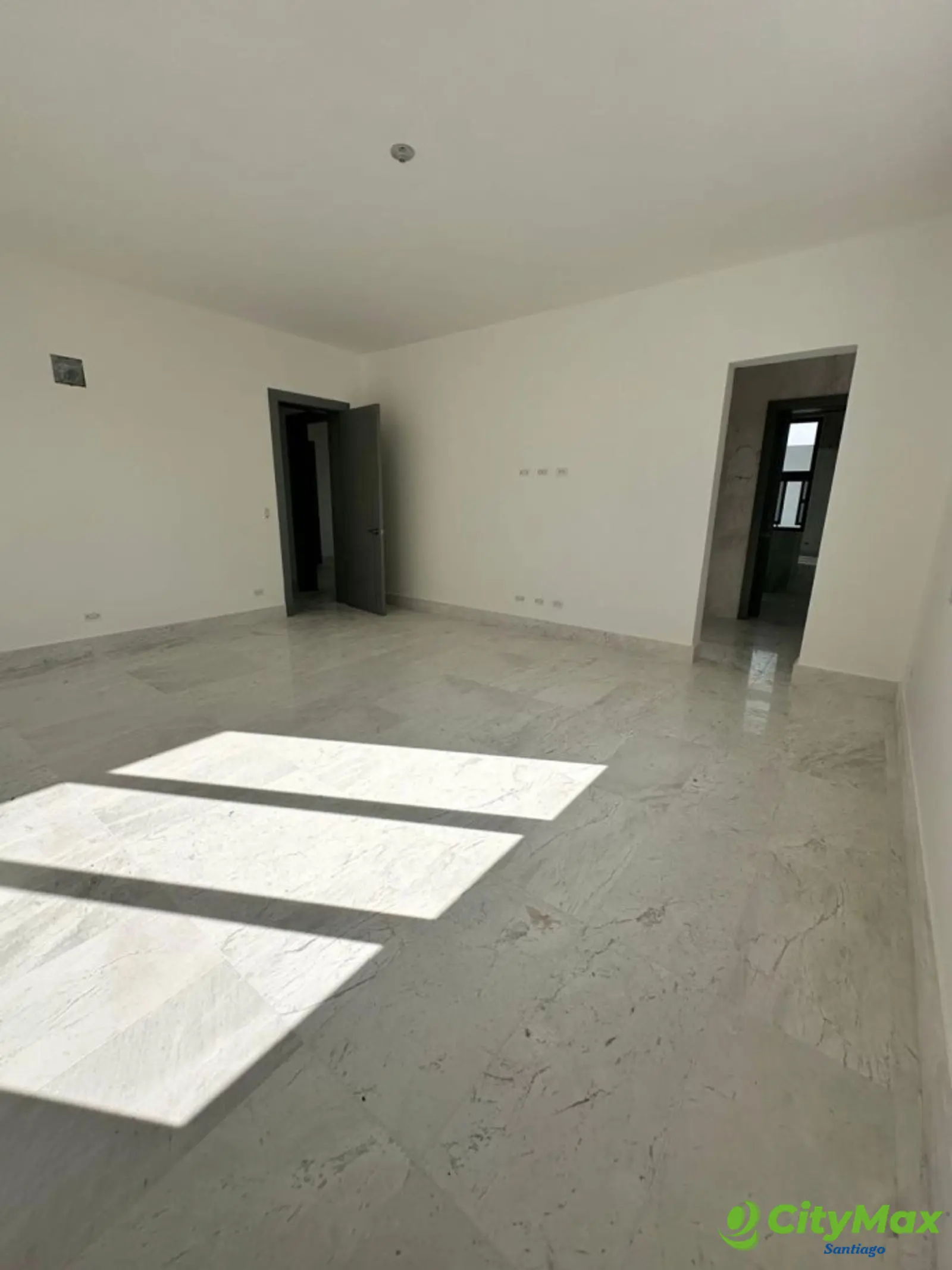 EN VENTA EXCLUSIVA CASA EN LAS CARMELITAS, SANTIAGO - foto 4