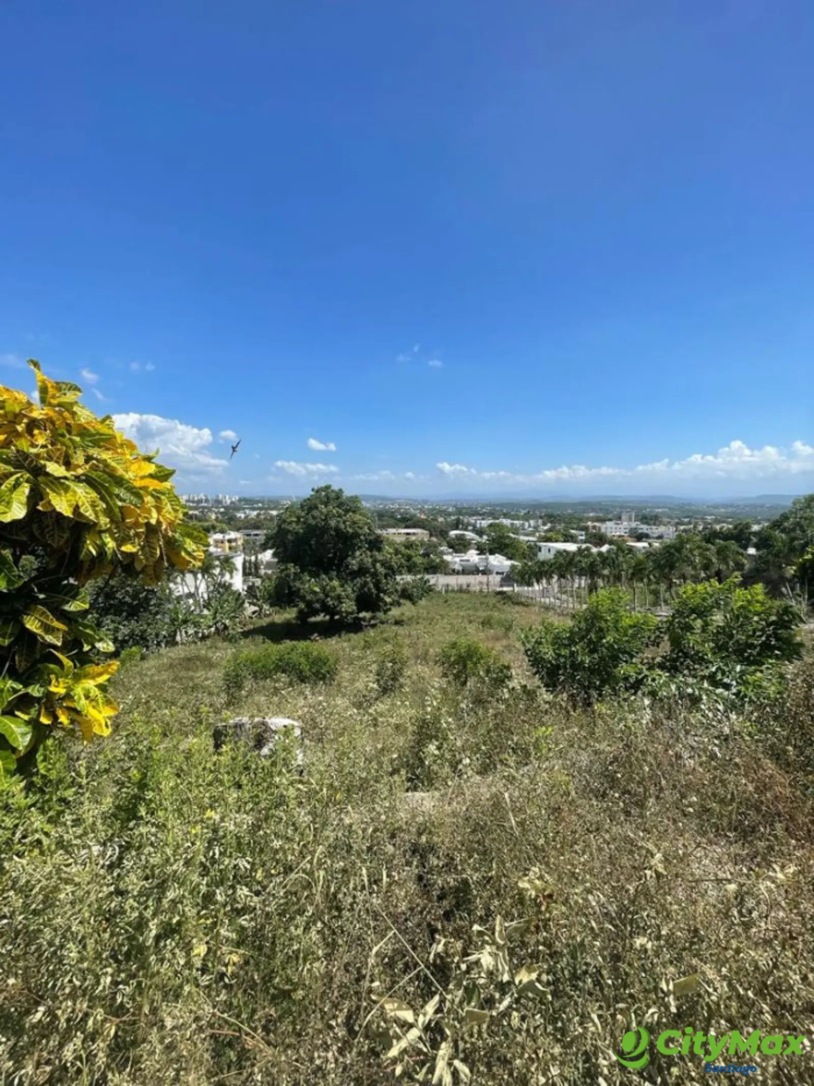 Terreno residencial en venta en Cerro Alto, Santiago - foto 2