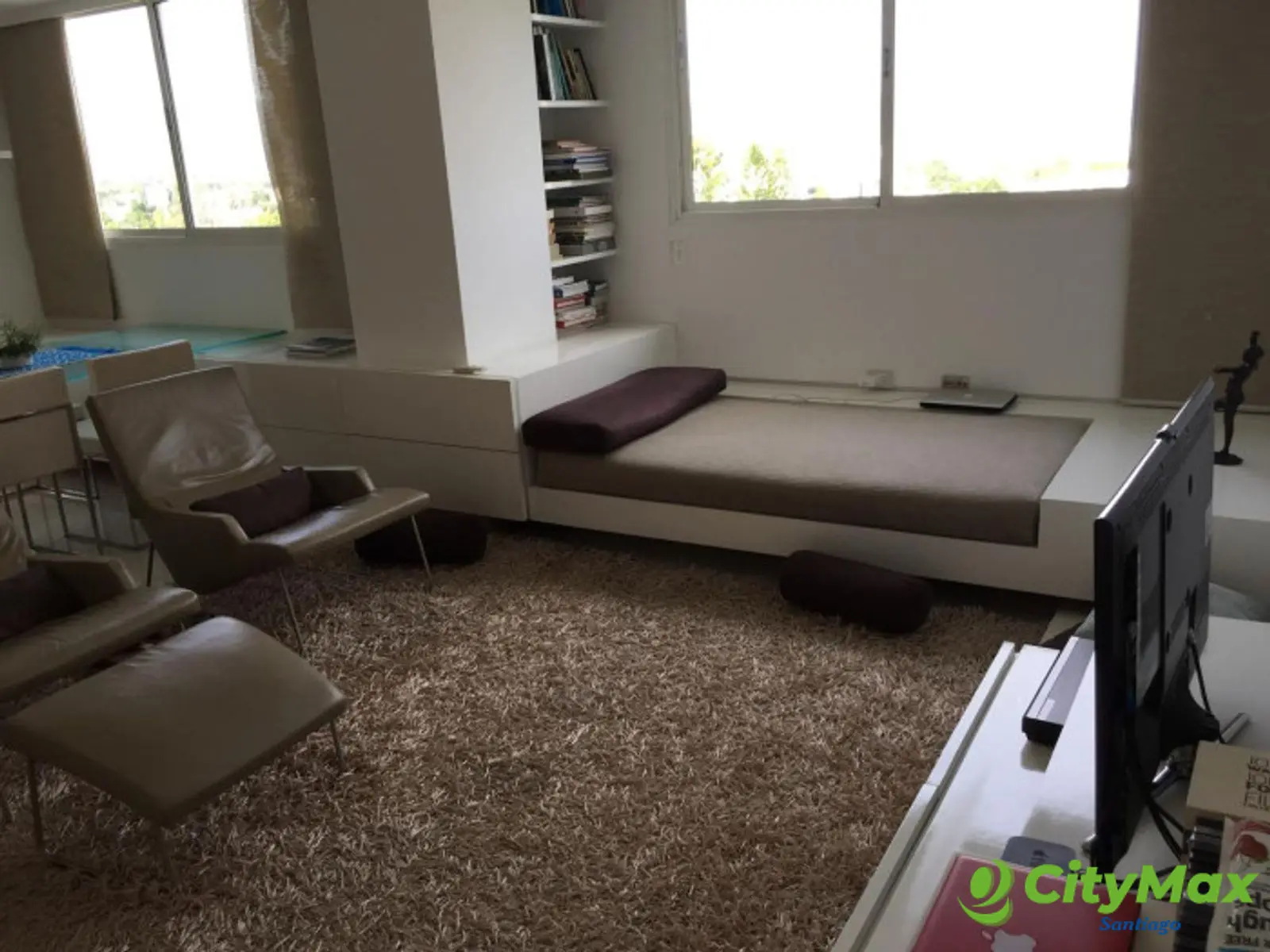 Apartamento semi-amueblado en alquiler en La Esmeralda! - foto 10