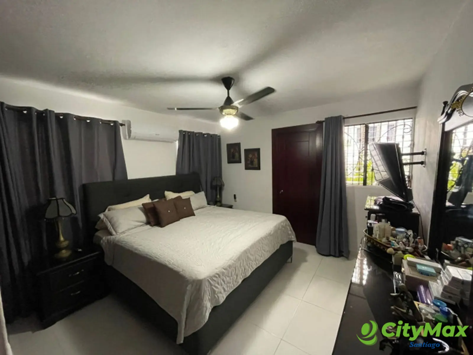 VENTA DE CASA CON PATIO EN LLANOS DE GURABO - foto 12