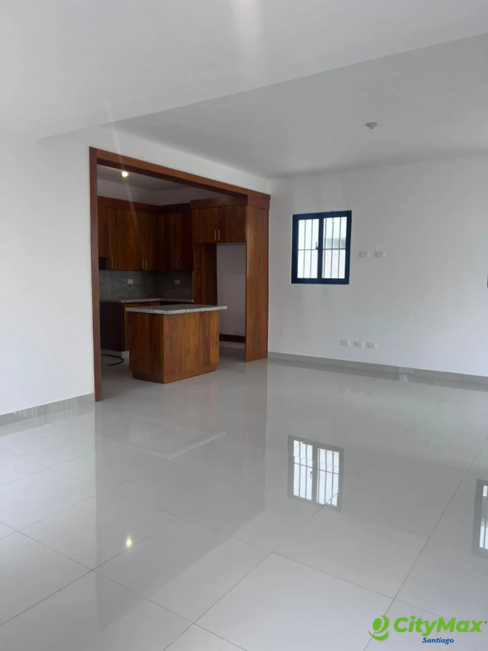 VENTA DE CASA DE DOS NIVELES EN SANTIAGO - foto 7
