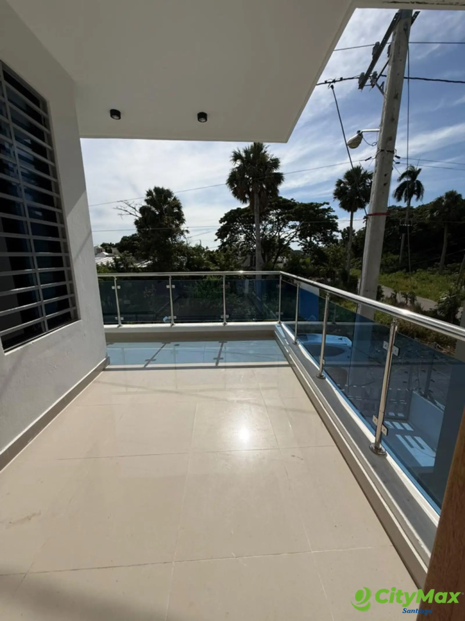 VENTA DE CASA CON PATIO EN LOS LLANOS DE GURABO - foto 7