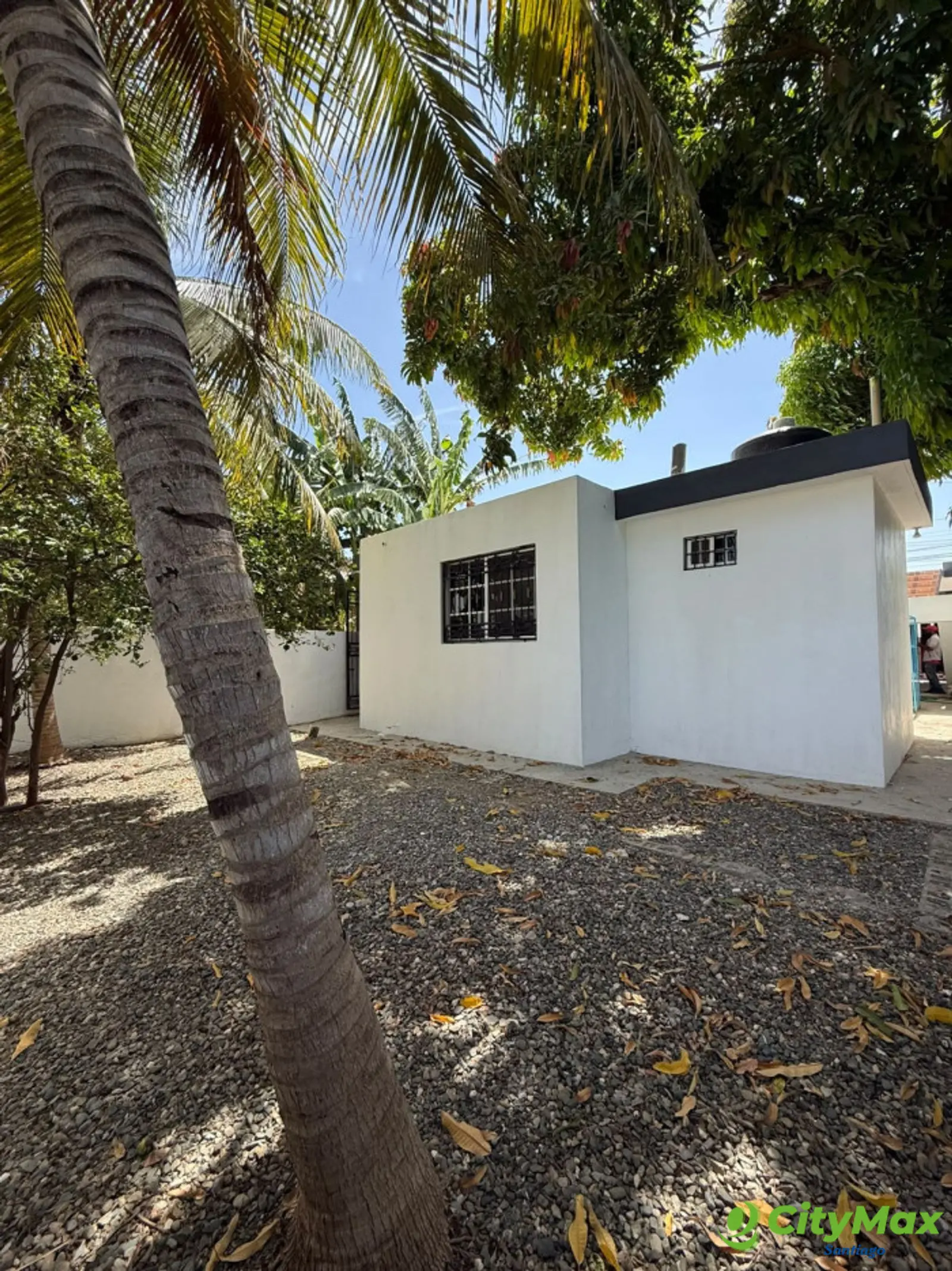 VENTA DE CASA FRENTE AL ASILO MAO VALVERDE - foto 3